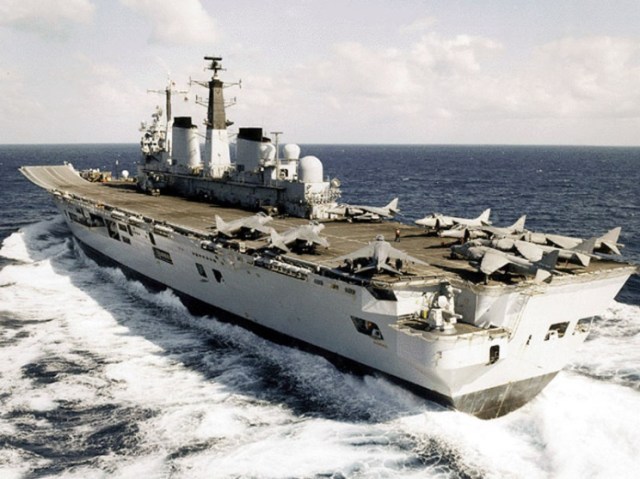 hms_invincible